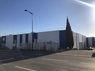 Plus de détails pour Local d'activités à louer