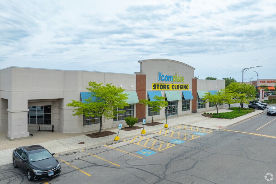 2575 N Elston Ave, Chicago, IL à louer - Photo du bâtiment - Image 1 de 4