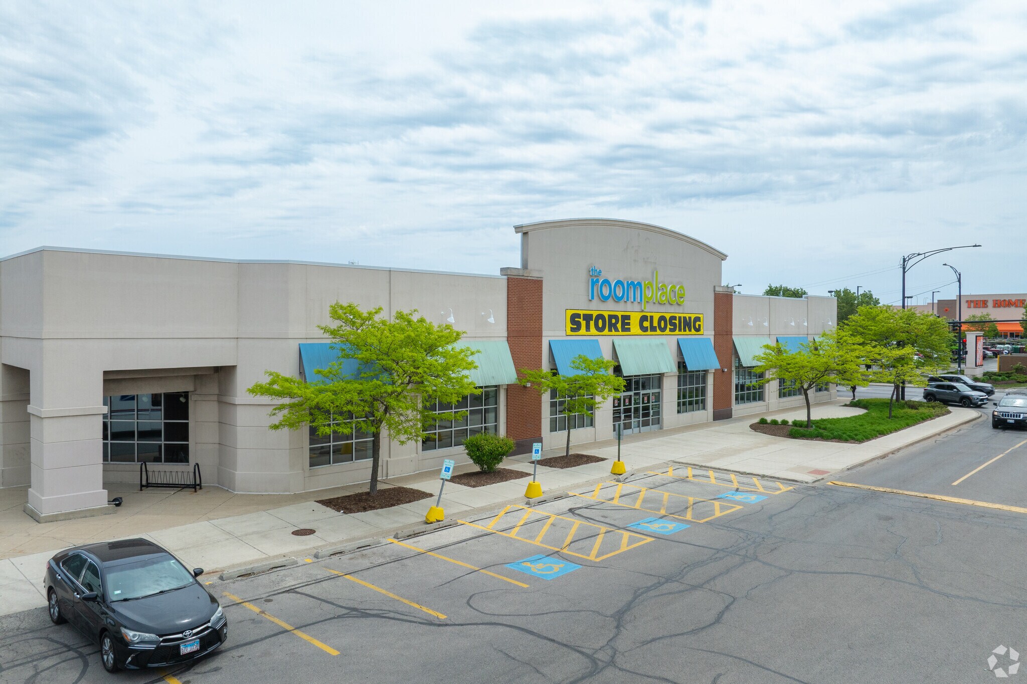 2575 N Elston Ave, Chicago, IL for lease Building Photo- Image 1 of 5