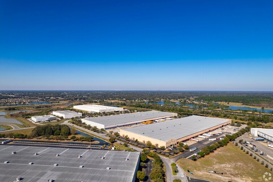 6870 Firstpark Blvd, Lakeland, FL à louer - Vidéo sur l’inscription commerciale - Image 3 de 11