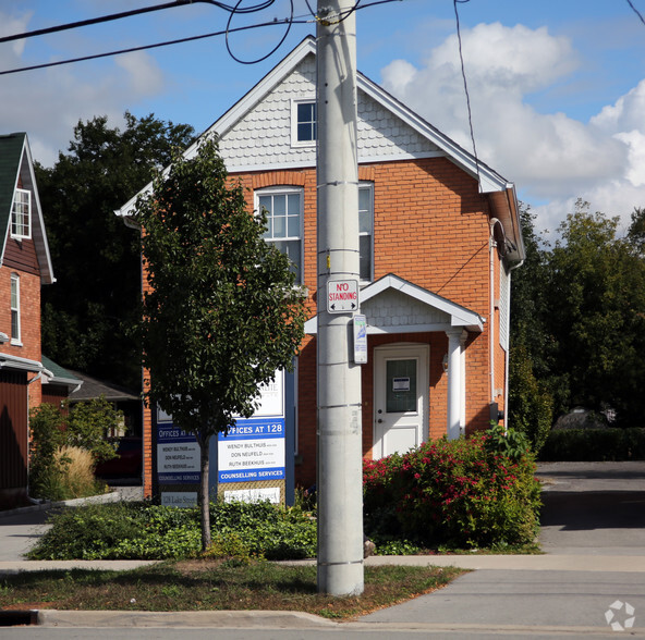 128 Lake St, St Catharines, ON à louer - Photo du bâtiment - Image 2 de 2