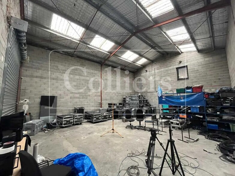 Bureau dans Aix-en-Provence à louer - Photo intérieure - Image 2 de 17