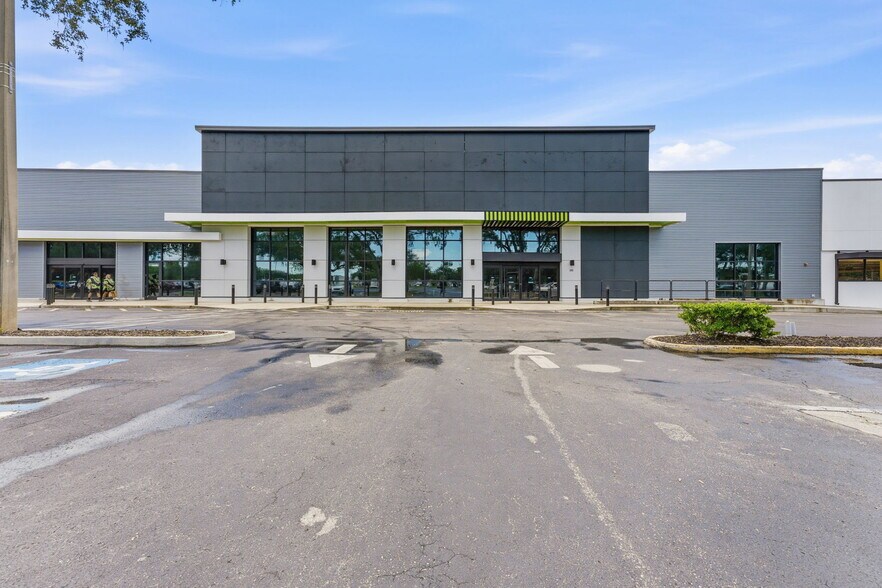 2519 N McMullen Booth Rd, Clearwater, FL à louer - Photo du bâtiment - Image 2 de 55