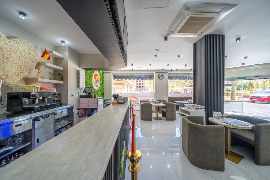 Carrer Cervantes, 91, Calella, Barcelona for sale - Interior Photo - Image 3 of 8