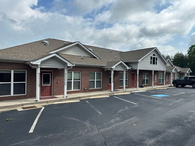 24 Alicia Ln, Dahlonega, GA for lease - Building Photo - Image 3 of 12