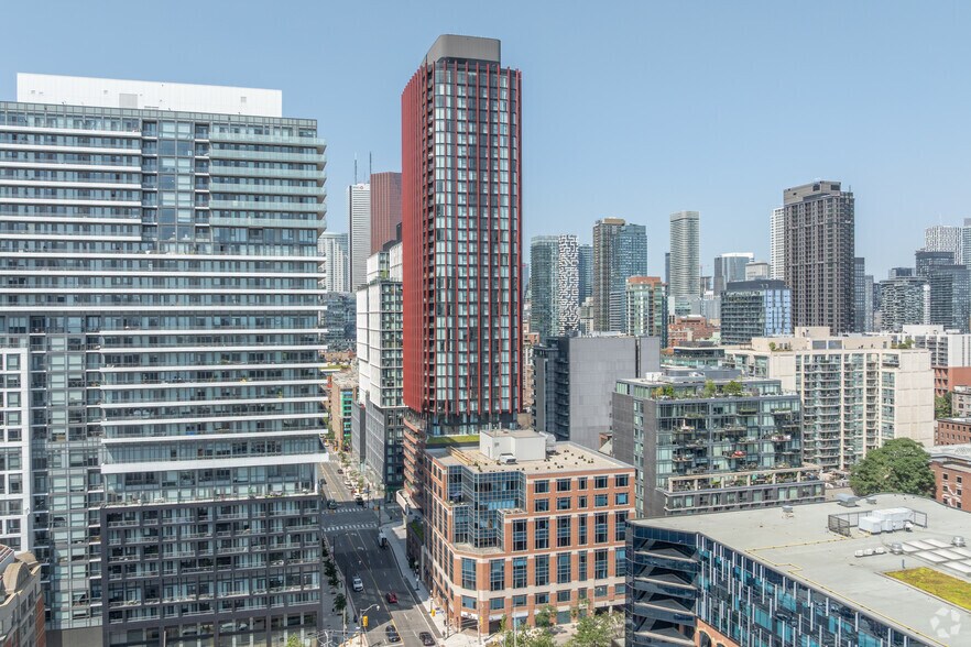 33 Sherbourne St, Toronto, ON à louer - Photo du bâtiment - Image 2 de 3