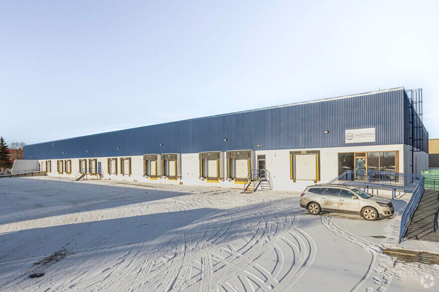 16610-16650 117th Ave NW, Edmonton, AB for sale - Primary Photo - Image 1 of 1