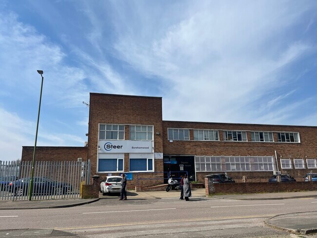 More details for Warwick Rd, Borehamwood - Industrial for Lease