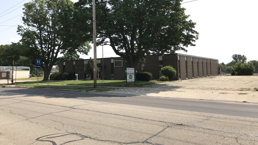 315 W Mill St, Beaver Dam, WI à vendre - Photo du bâtiment - Image 2 de 44