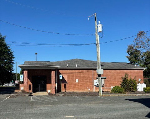 8097 Kings Hwy, King George, VA à vendre - Photo du bâtiment - Image 2 de 9