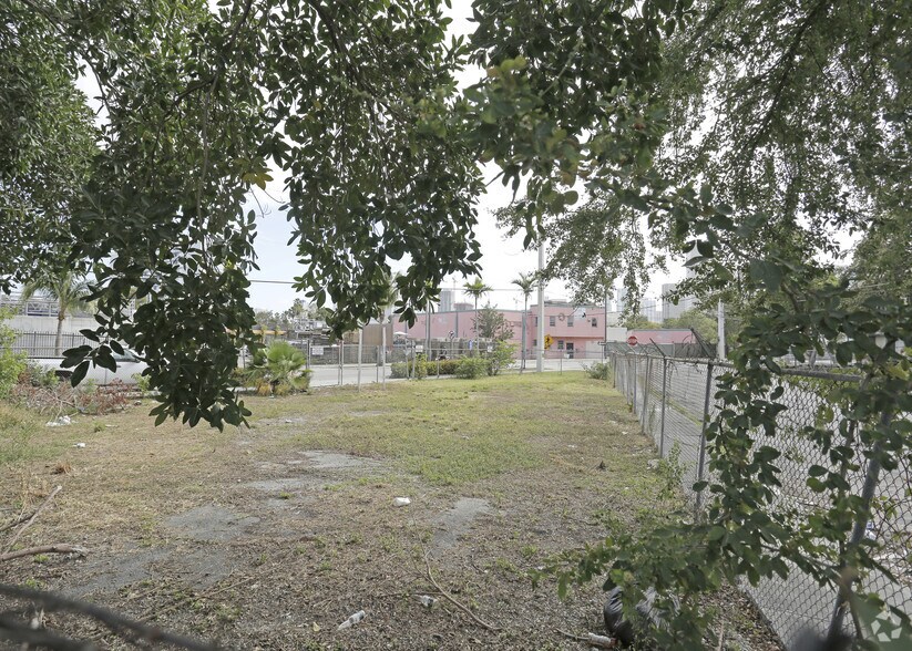 340 NW South River Dr, Miami, FL à vendre - Photo du bâtiment - Image 3 de 8