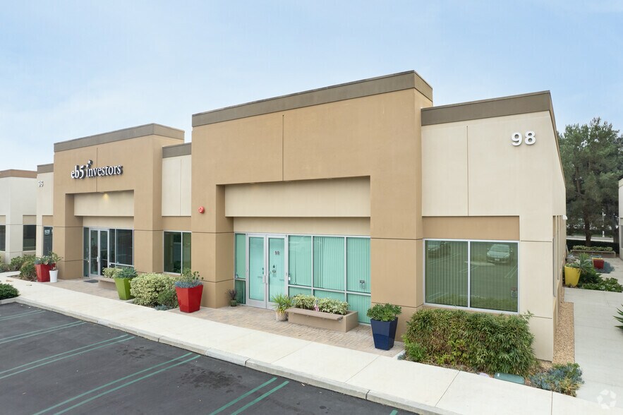 108 Discovery, Irvine, CA à vendre - Photo du bâtiment - Image 2 de 20