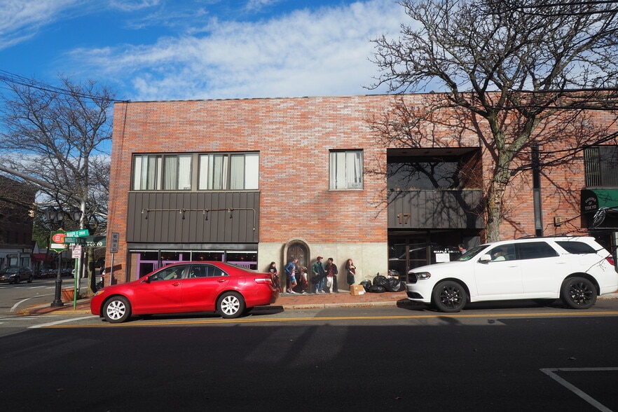 95-107 Middle Neck Rd, Great Neck, NY for sale - Building Photo - Image 2 of 4