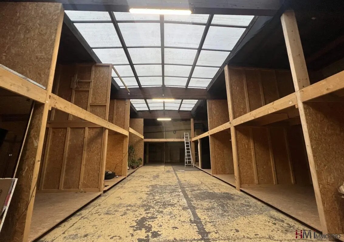 Flex in Rouen for lease Interior Photo- Image 1 of 9