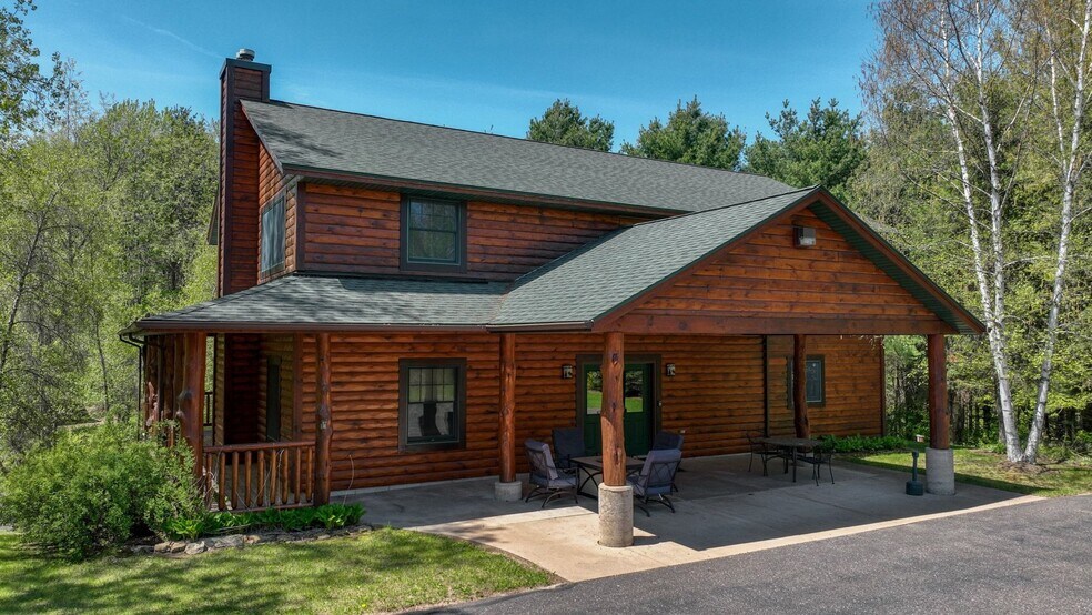 18059 County Highway OO, Chippewa Falls, WI à vendre - Photo du bâtiment - Image 1 de 42