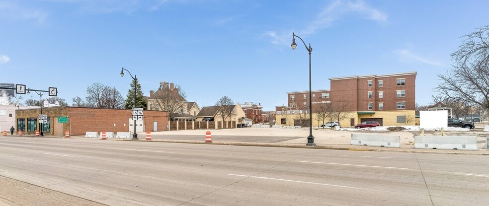 529 4th St S, La Crosse, WI for sale - Building Photo - Image 2 of 16