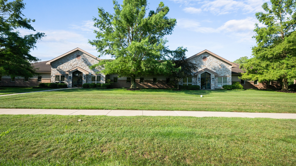 7311 Crossleigh Ct, Toledo, OH for sale - Building Photo - Image 3 of 8