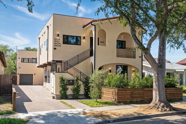 Plus de détails pour 8929 Hubbard St, Culver City, CA - Multi-résidentiel à vendre