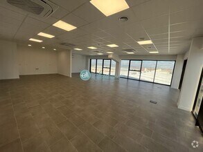 Office in Segovia, Segovia for lease Interior Photo- Image 2 of 9