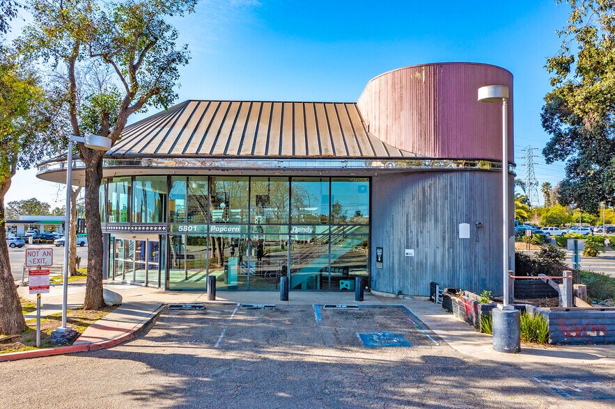 5801 Valentine Rd, Ventura, CA à louer - Photo du bâtiment - Image 3 de 19