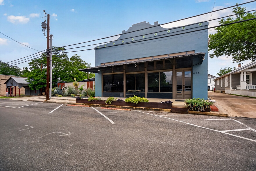 612 High St, Comfort, TX for lease - Building Photo - Image 3 of 93