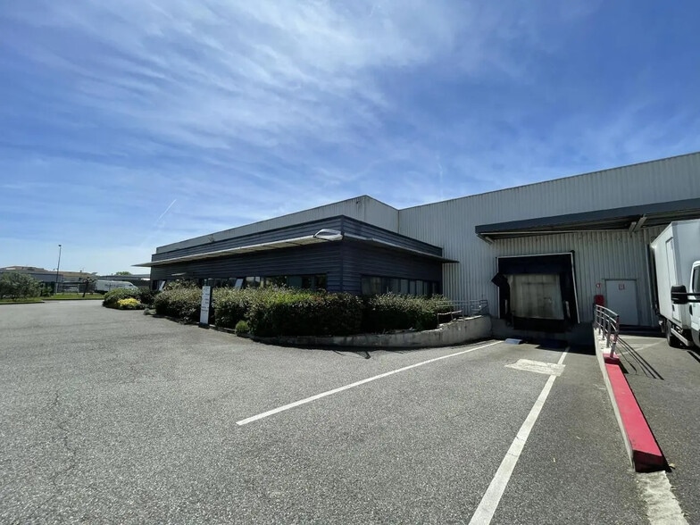 Flex dans Toulouse à louer - Photo du bâtiment - Image 2 de 20