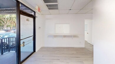 1111 SE Federal Hwy, Stuart, FL à louer Photo intérieure- Image 2 de 14