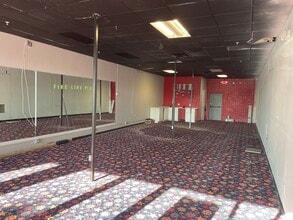 814 SW Pine Island Rd, Cape Coral, FL for lease Interior Photo- Image 2 of 4