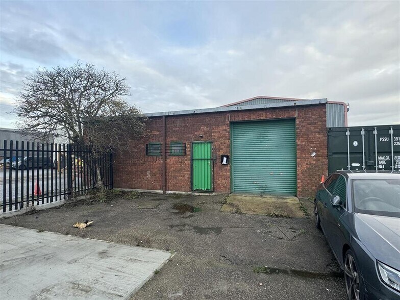 New Rd, Sheerness à louer - Photo du bâtiment - Image 2 de 14