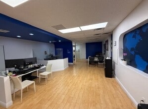 4310-4340 Genesee Ave, San Diego, CA for lease Interior Photo- Image 2 of 9