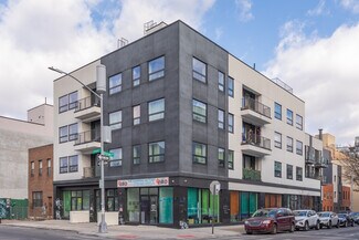 Plus de détails pour 499 Evergreen Ave, Brooklyn, NY - Commerce de détail à louer