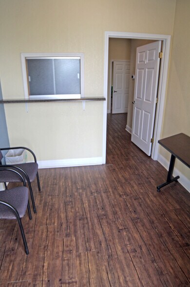 847 Steves Ave, San Antonio, TX à louer - Photo du bâtiment - Image 2 de 8