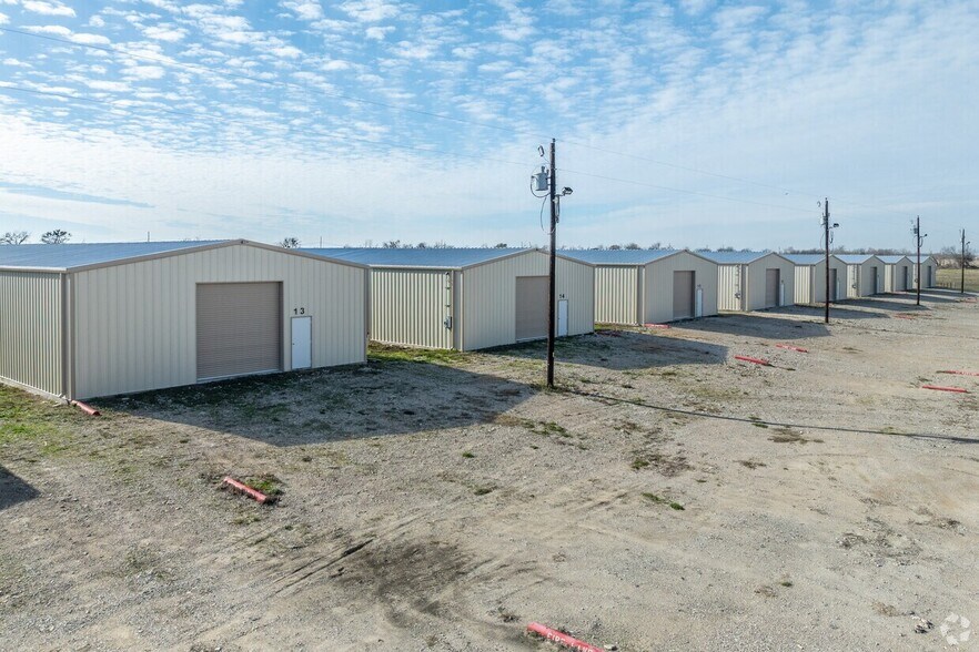 9668 CR 147, Kaufman, TX à louer - Photo du bâtiment - Image 3 de 7