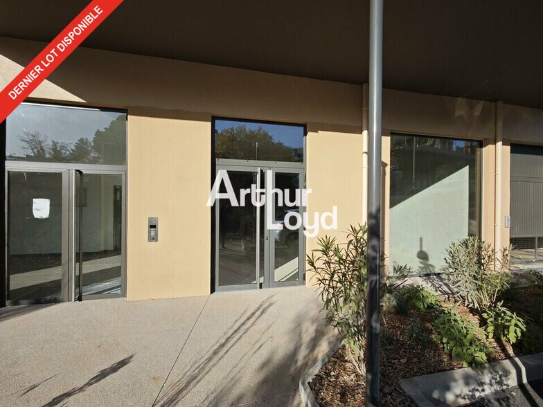 Office in Cagnes-sur-Mer for sale - Building Photo - Image 1 of 23
