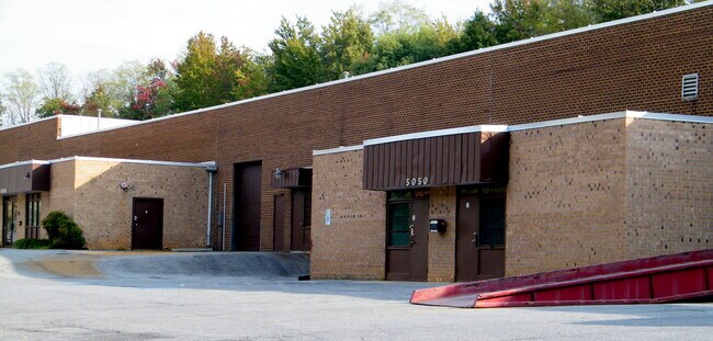 Plus de détails pour 5000-5060 Beech Pl, Marlow Heights, MD - Industriel à louer