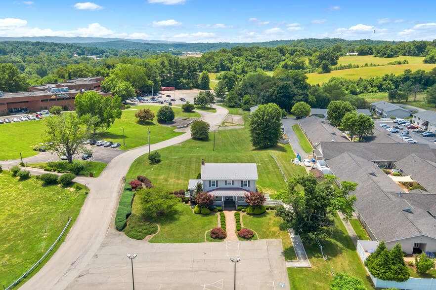 6245 University Park Dr, Radford, VA for sale - Building Photo - Image 3 of 68
