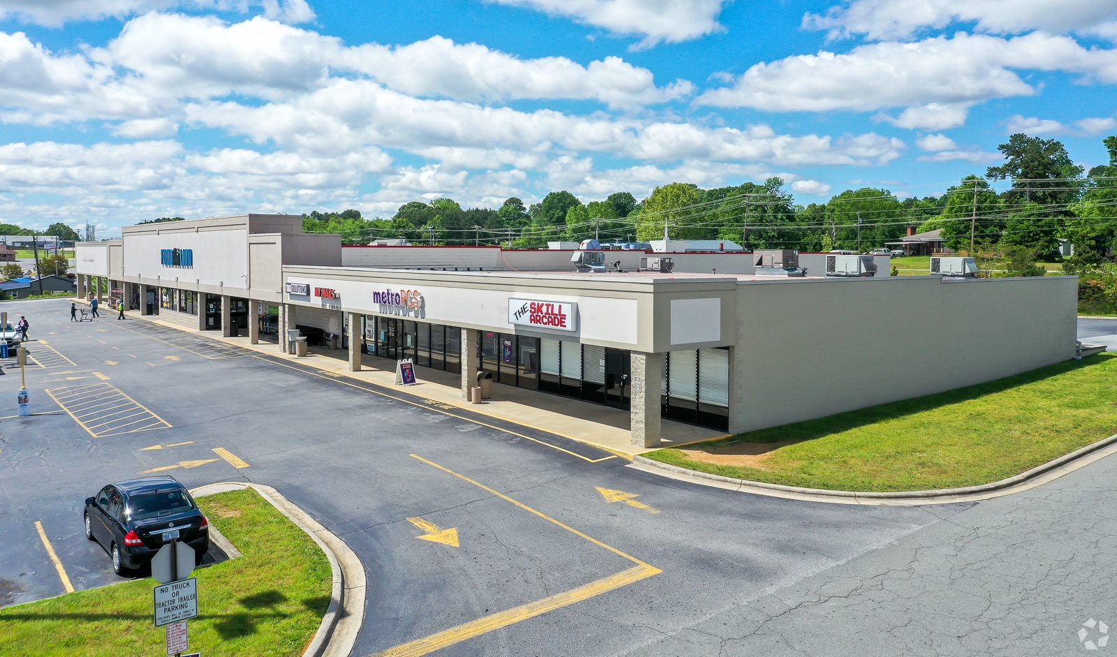 2825 N Cannon Blvd, Kannapolis, NC for lease Primary Photo- Image 1 of 8