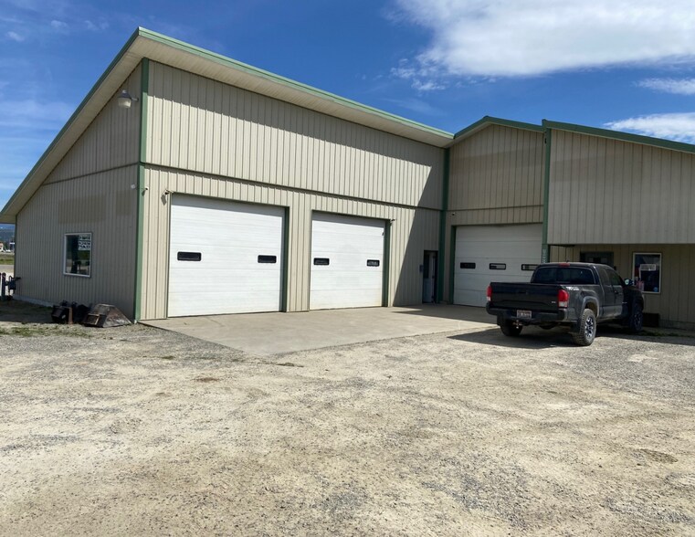509977 US-95, Bonners Ferry, ID à vendre - Photo du bâtiment - Image 2 de 16