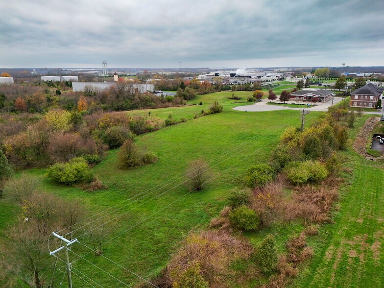 21 Stonecrest Ct, Shelbyville, KY à vendre - Photo du bâtiment - Image 2 de 6