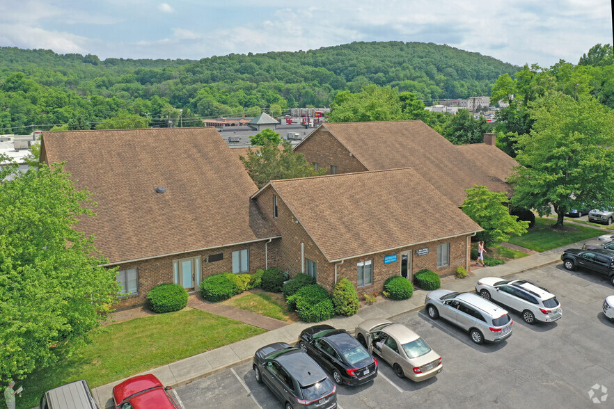 4370 Starkey Rd, Roanoke, VA à vendre - Photo principale - Image 1 de 1