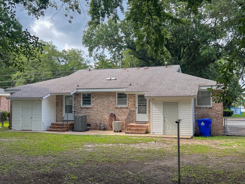 1740 Pinecrest Rd, Charleston, SC à vendre - Photo du bâtiment - Image 2 de 12