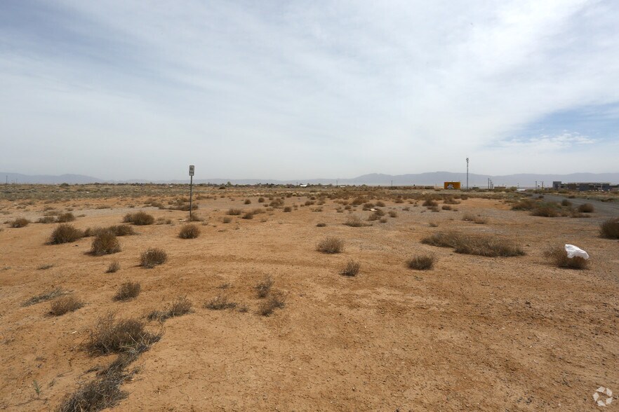 Purple Sage & Desert Willow Rd, Los Lunas, NM à vendre - Photo du bâtiment - Image 1 de 1