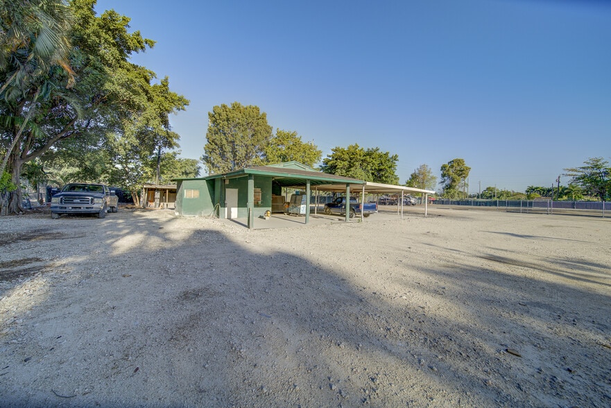 12160 NW 157 ST, Hialeah, FL for sale - Building Photo - Image 2 of 17