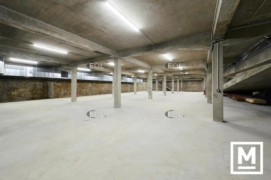 Industrial in Montreuil for lease - Building Photo - Image 1 of 65