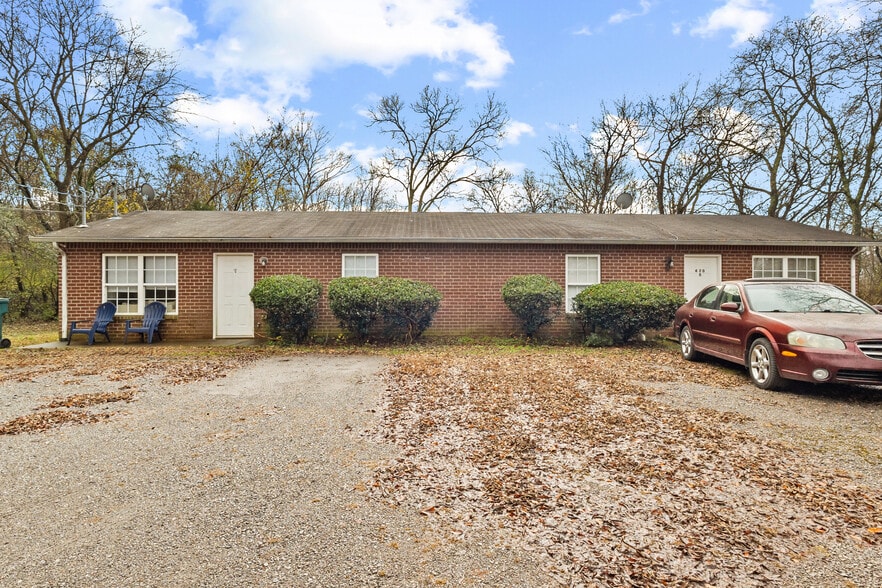 418 Hobbs Ave, Lebanon, TN for sale - Primary Photo - Image 1 of 27