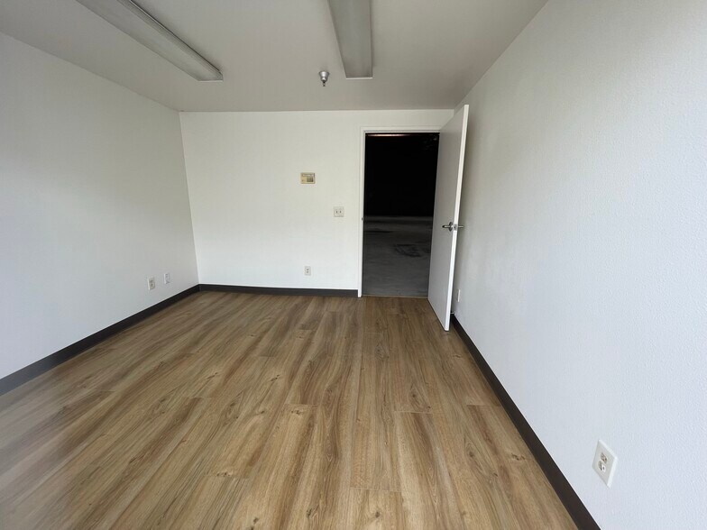 1251 Greenfield Dr, El Cajon, CA à louer - Photo du bâtiment - Image 2 de 9