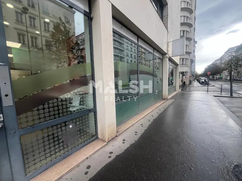 Commerce de détail dans Lyon à louer - Photo du bâtiment - Image 3 de 4