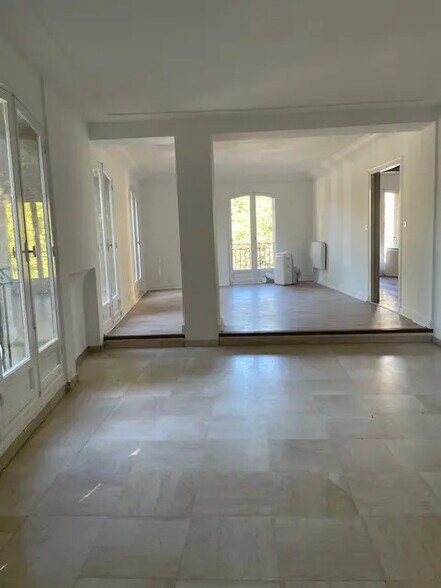 Office in Aix-en-Provence for lease - Building Photo - Image 2 of 7
