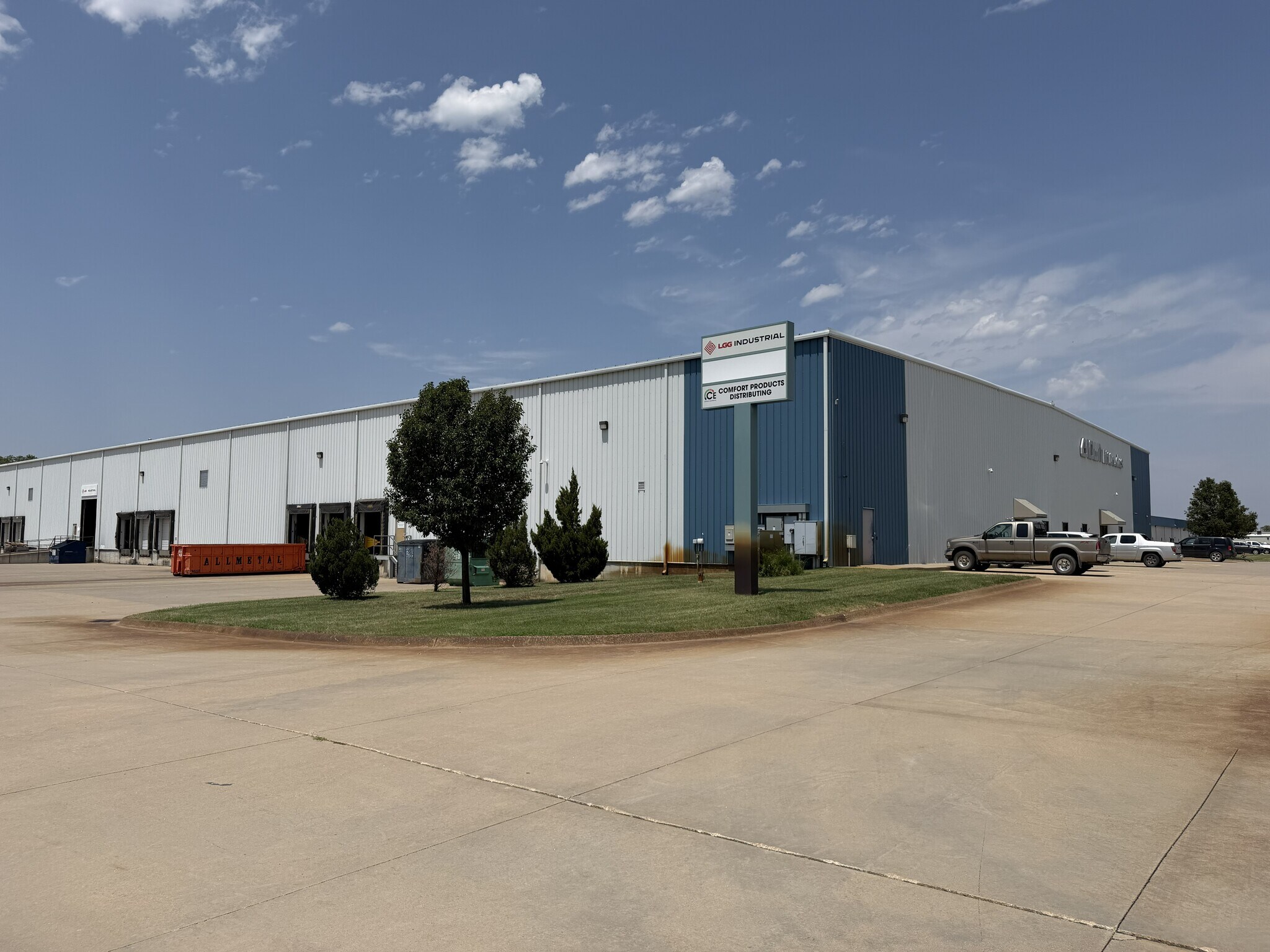 2113 S West St, Wichita, KS for lease Building Photo- Image 1 of 6