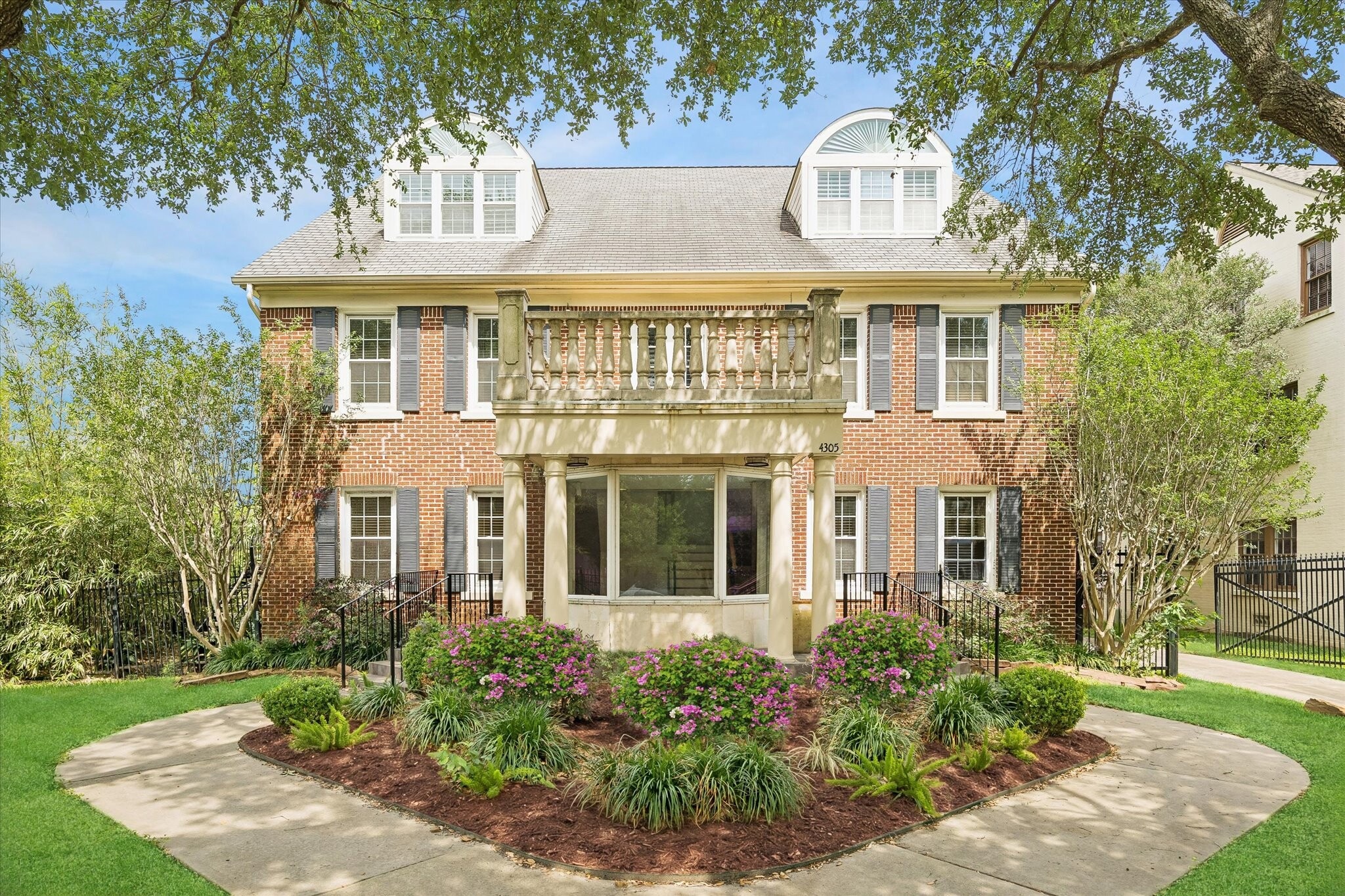 4305 Yoakum Blvd, Houston, TX for sale Primary Photo- Image 1 of 17